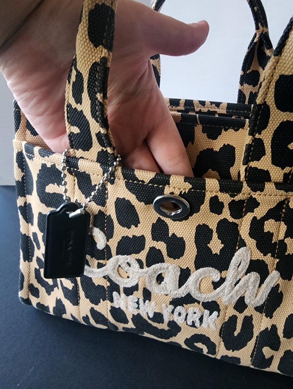 ✨️NWT✨️ Coach Limited Edition Leopard Cargo Zip Top Tote 26, 2024 - Picture 6 of 10